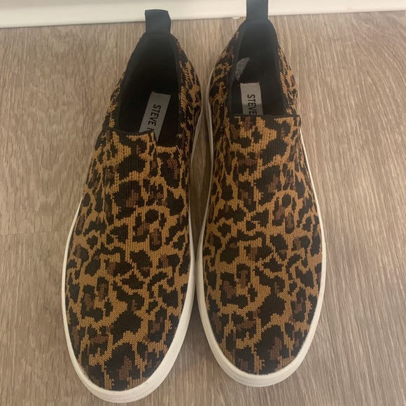 steve madden leopard slip ons